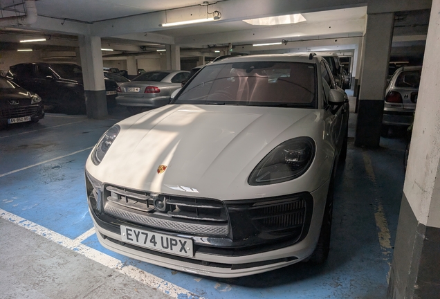 Porsche 95B Macan GTS MkIII