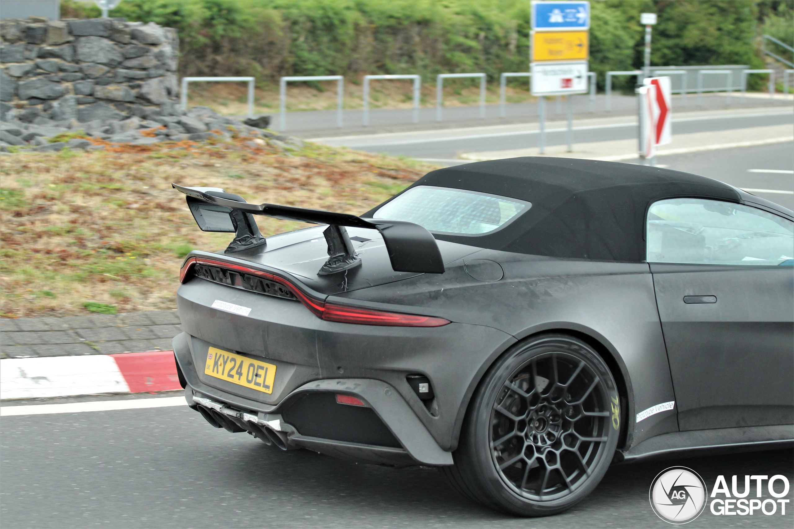 Aston martin vantage rs roadster 2027