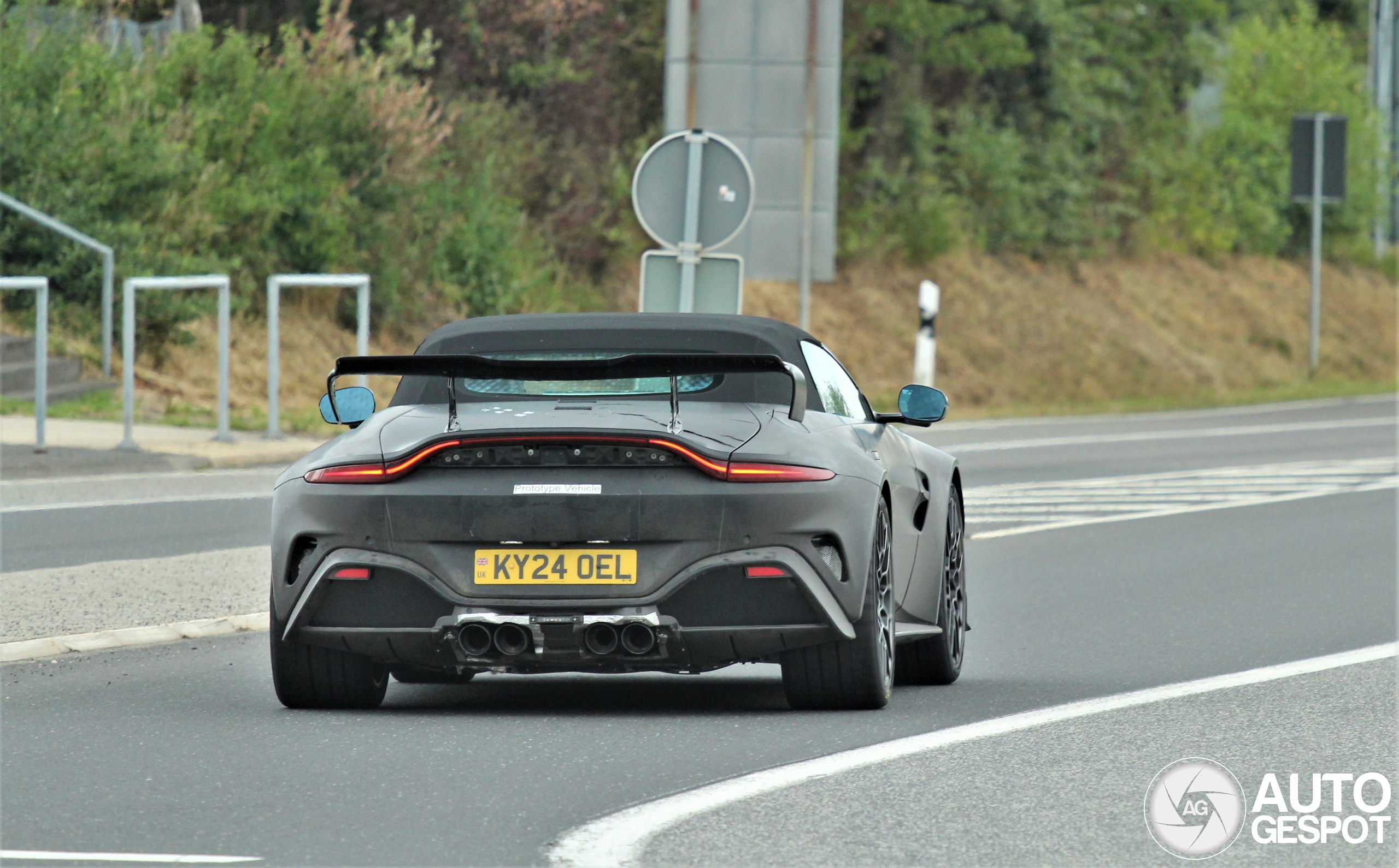 Aston martin vantage rs roadster 2027