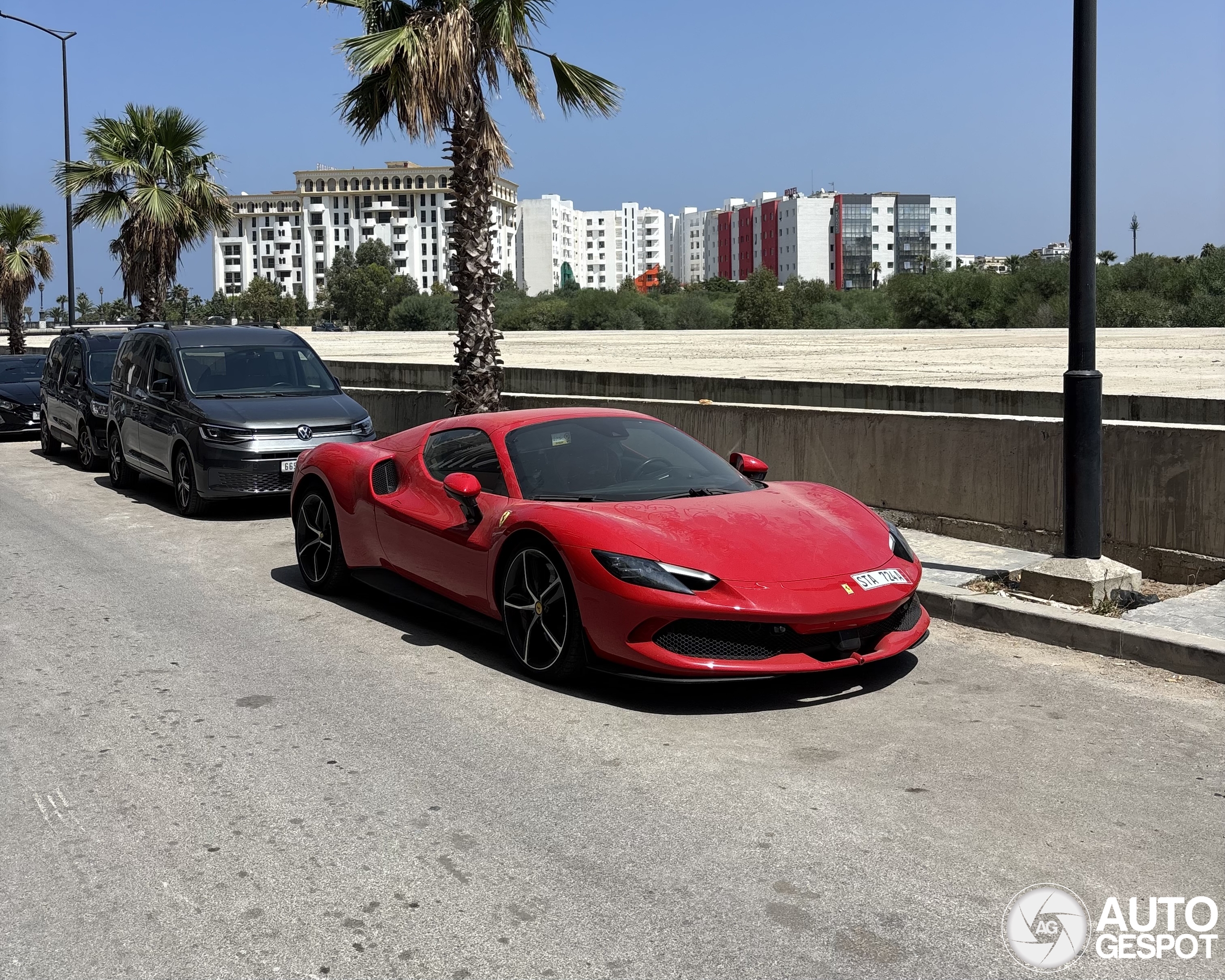 Ferrari 296 staat al een tijdje stil in Marokko