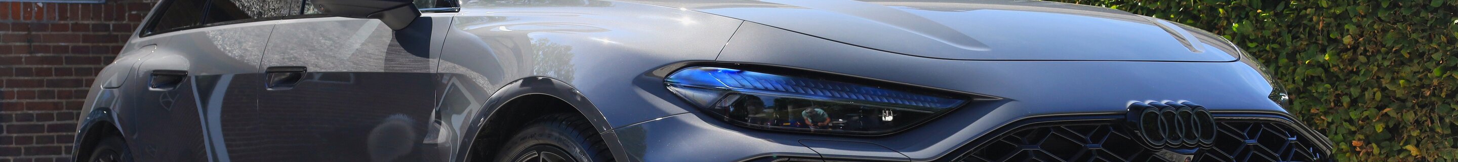 Audi RS5 Avant B10