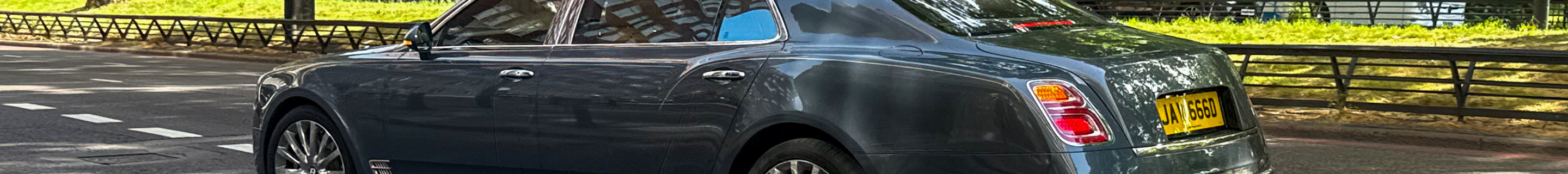 Bentley Mulsanne EWB 2016