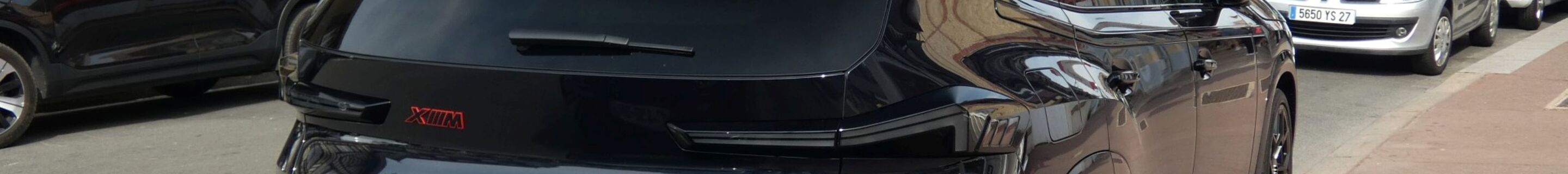 BMW XM G09 Label Red