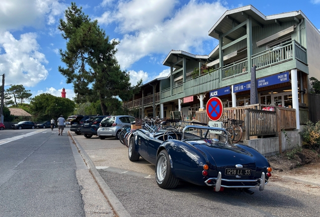 AC Cobra 427