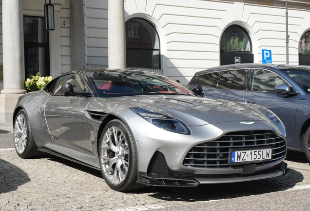 Aston Martin DB12 S