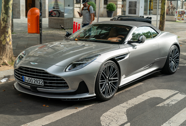 Aston Martin DB12 Volante