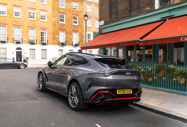 Aston Martin DBX S