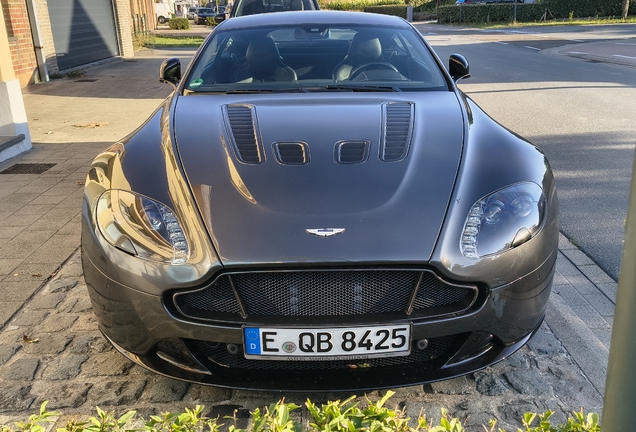 Aston Martin V12 Vantage S
