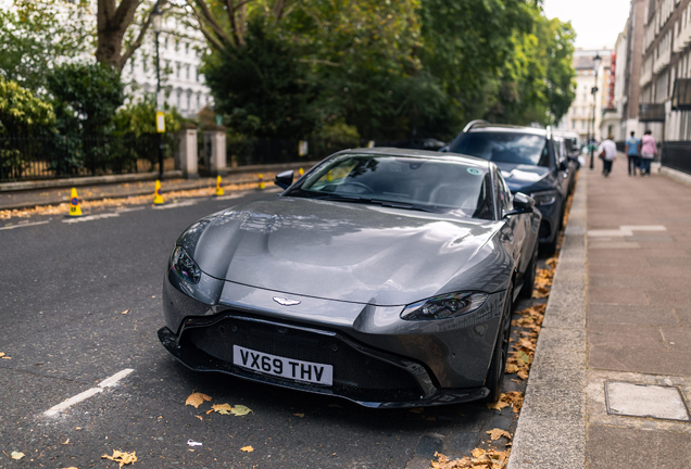 Aston Martin V8 Vantage 2018