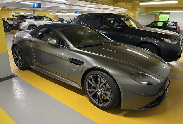 Aston Martin V8 Vantage AMR Roadster