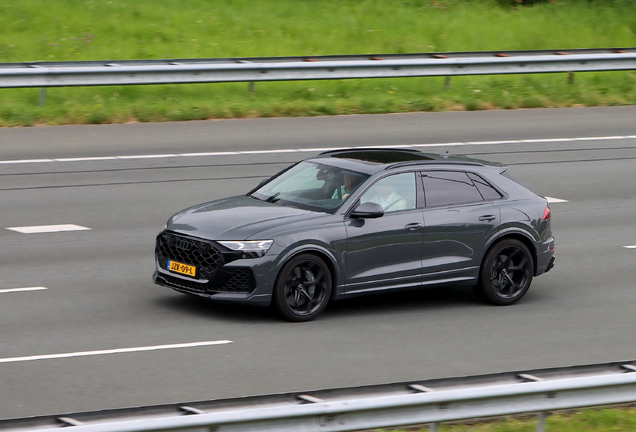 Audi RS Q8 2024