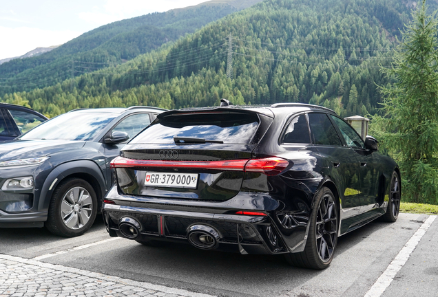 Audi RS5 Avant B10