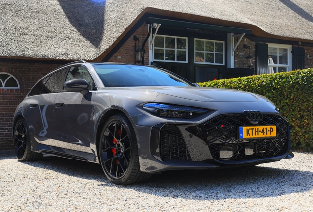 Audi RS5 Avant B10
