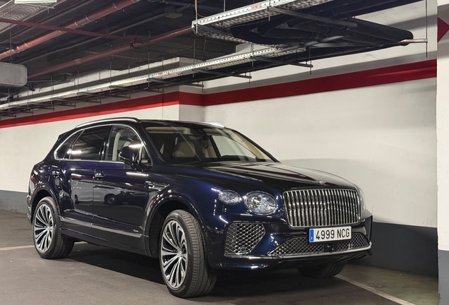 Bentley Bentayga Azure 2024
