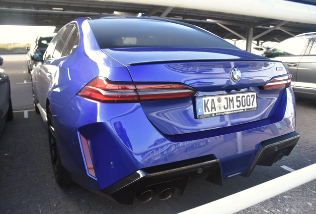 BMW M5 G90