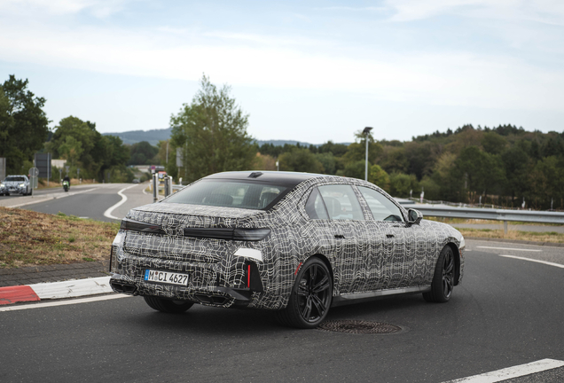 BMW M760e xDrive G70 2026