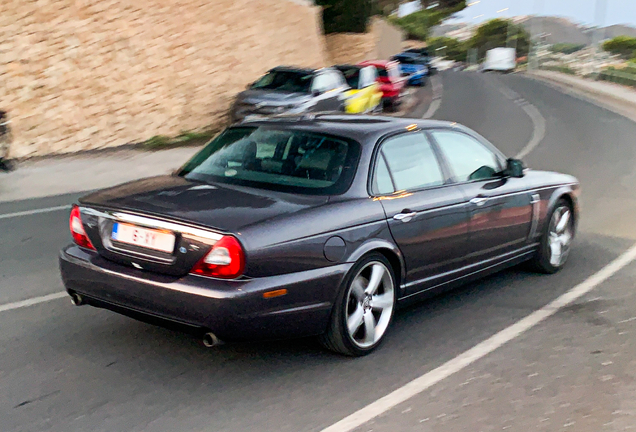 Jaguar XJR