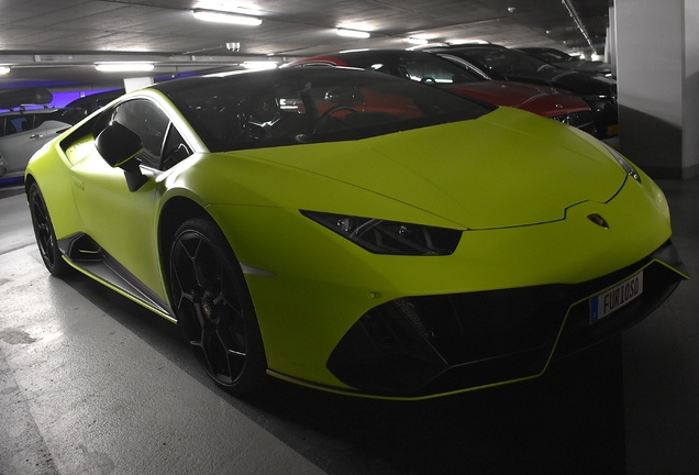 Lamborghini Huracán LP640-4 EVO