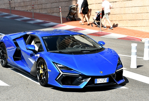 Lamborghini Revuelto