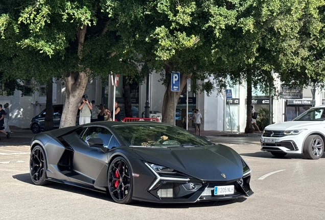 Lamborghini Revuelto