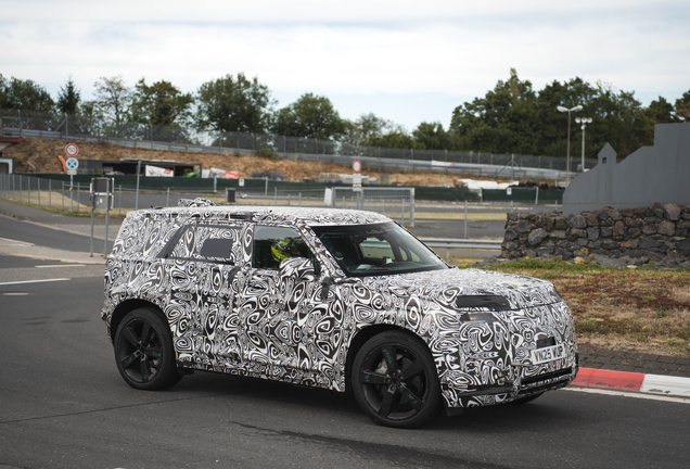 Land Rover Defender Sport