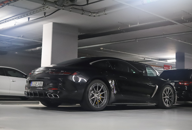 Mercedes-AMG GT 63 C192