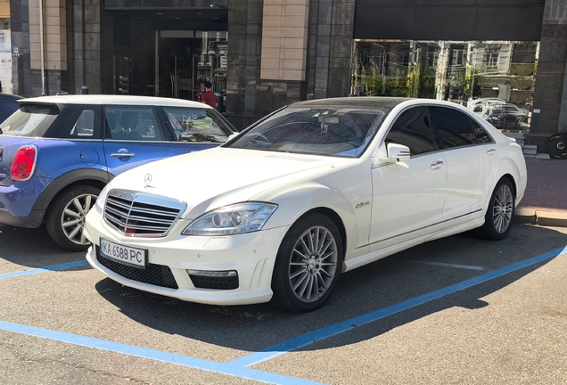 Mercedes-Benz S 63 AMG W221 2010