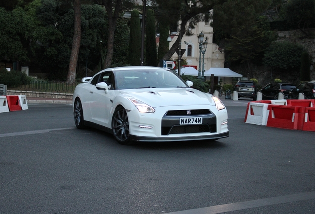 Nissan GT-R 2011