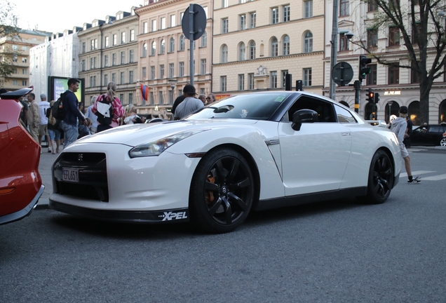 Nissan GT-R