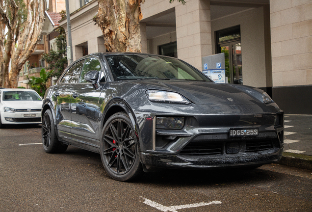 Porsche Macan EV Turbo