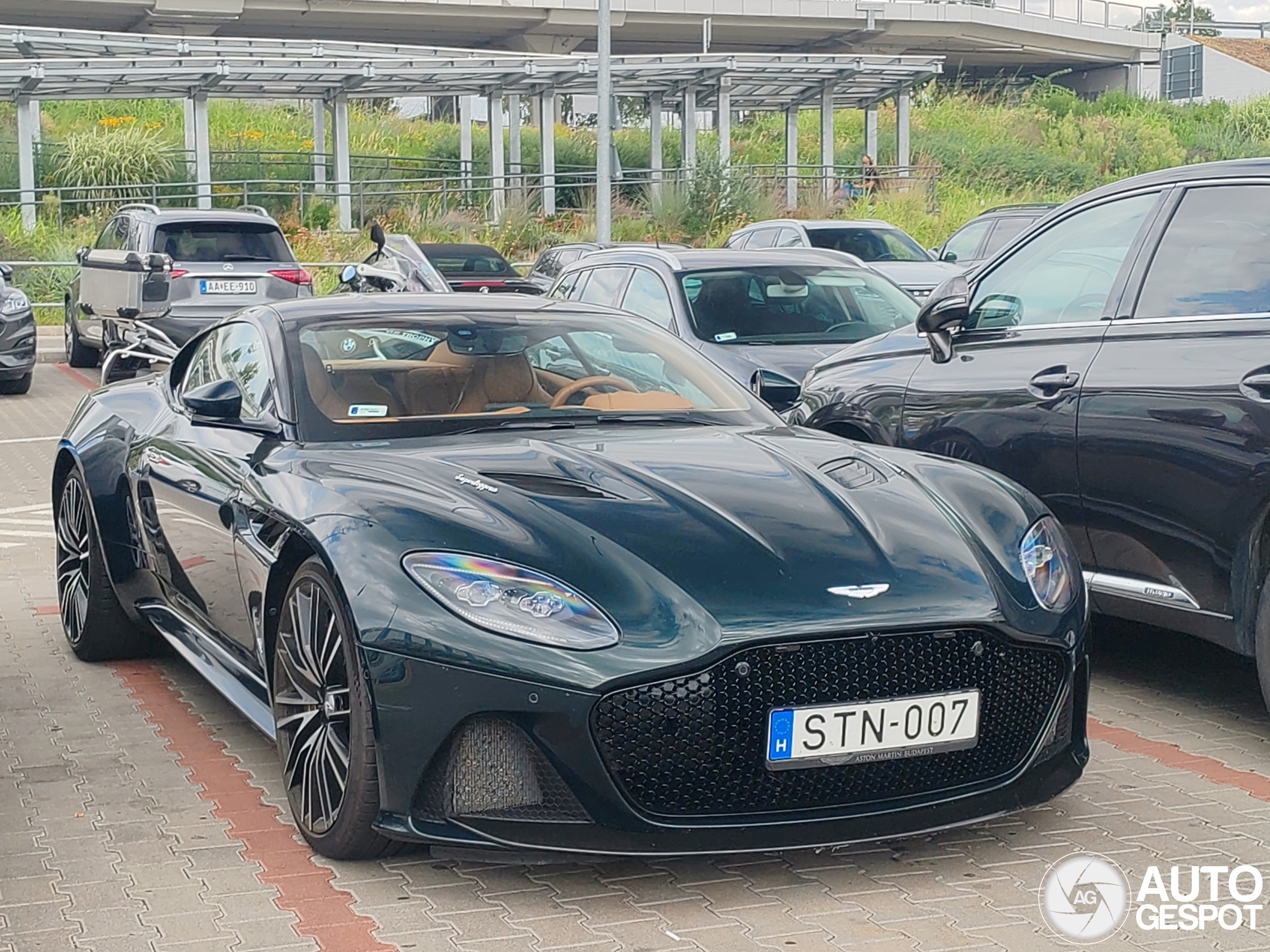 Aston Martin DBS Superleggera