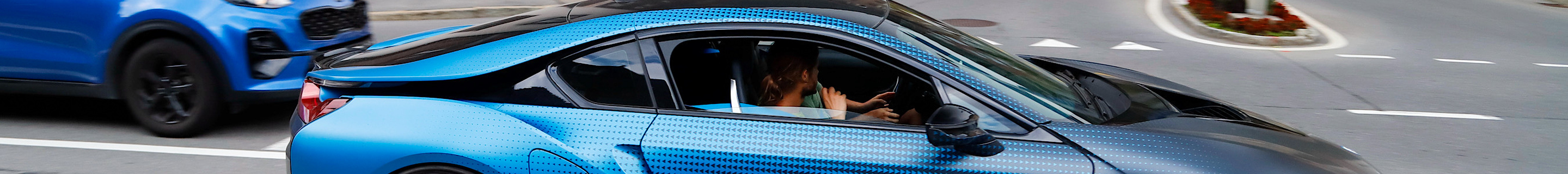 BMW i8