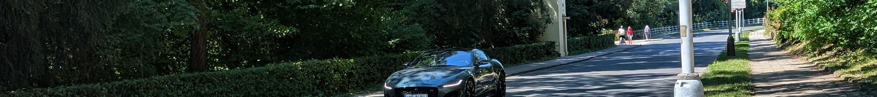 Jaguar F-TYPE R75 Coupé