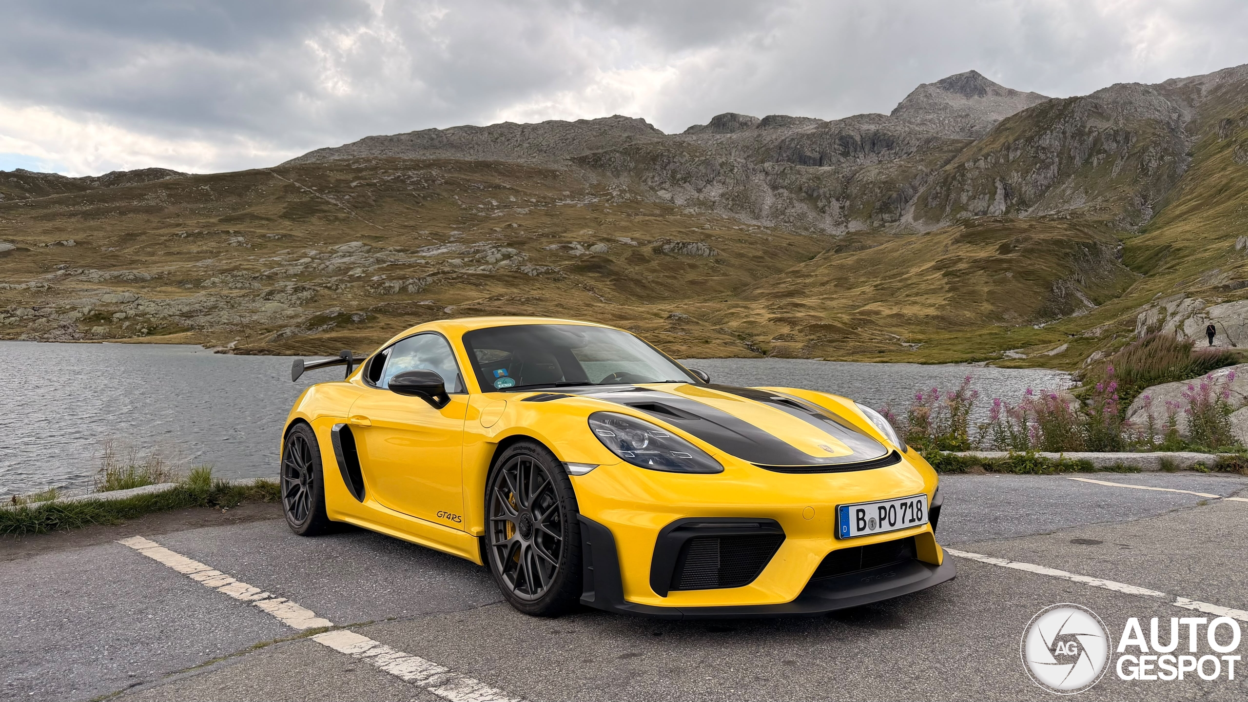 Porsche 718 Cayman GT4 RS Weissach Package