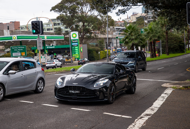 Aston Martin DB12