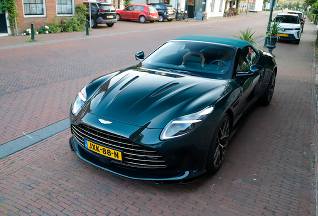 Aston Martin DB12 Volante