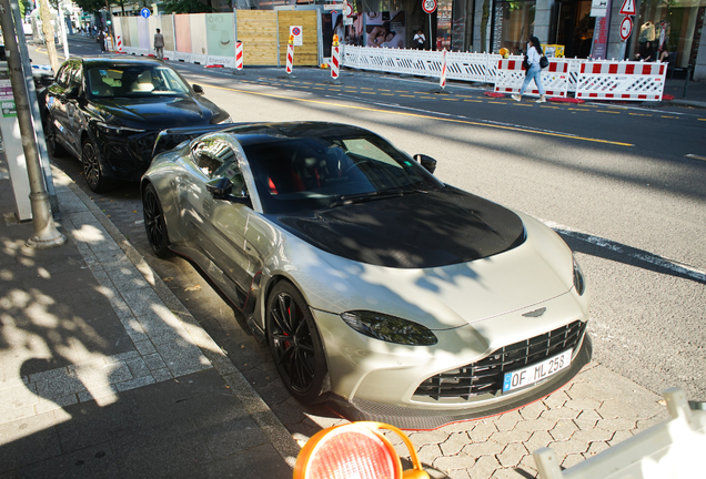 Aston Martin V12 Vantage 2023