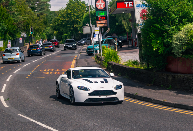 Aston Martin V12 Vantage