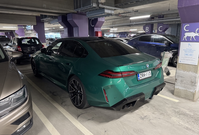 BMW M5 G90