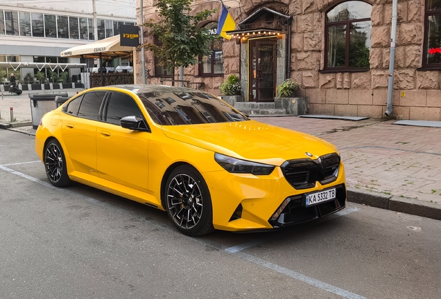 BMW M5 G90