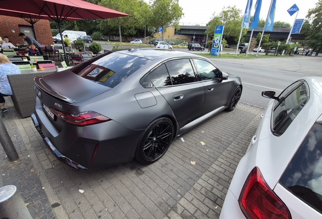 BMW M5 G90