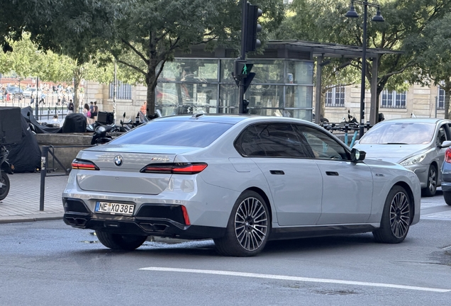 BMW M760e xDrive