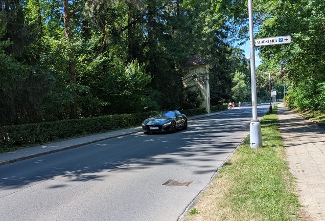 Jaguar F-TYPE R75 Coupé