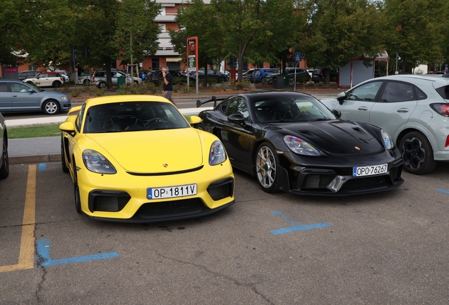 Porsche 718 Cayman GT4