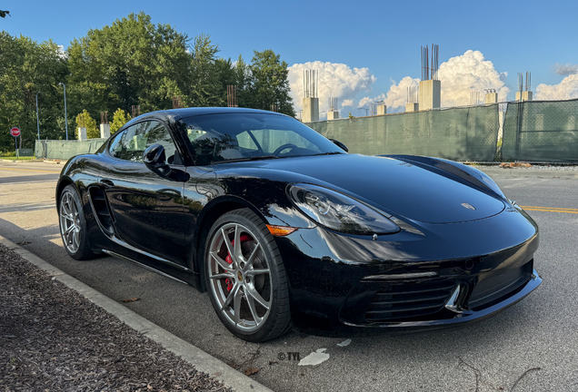 Porsche 718 Cayman S