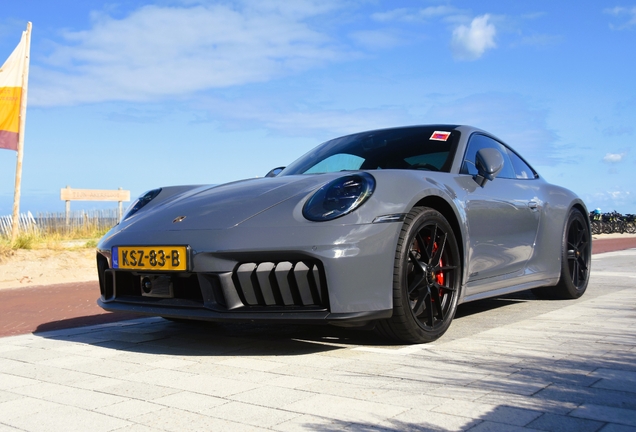 Porsche 992 Carrera 4 GTS MkII