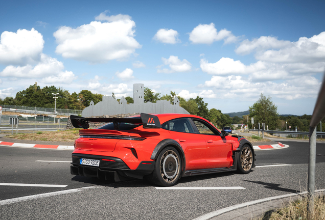 Porsche Taycan Turbo GT Manthey Racing