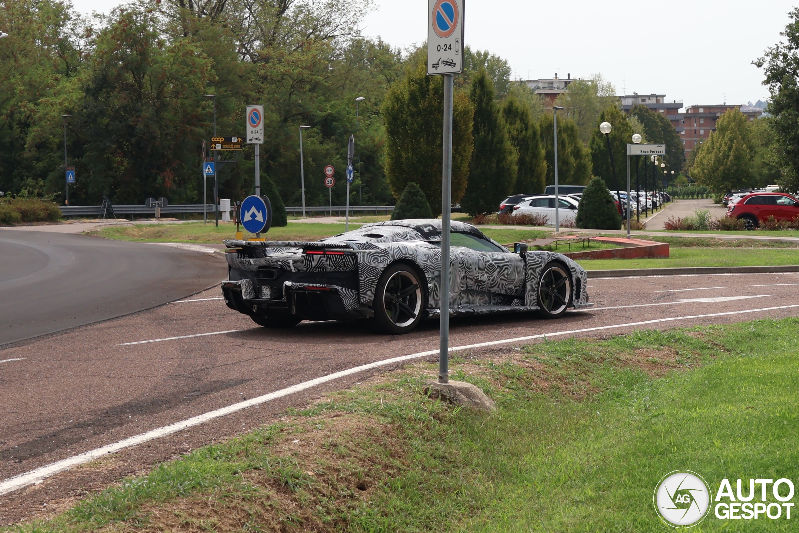 Ferrari f80 aperta