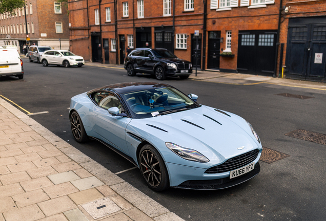 Aston Martin DB11