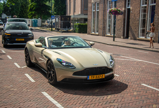 Aston Martin DB11 V8 Volante